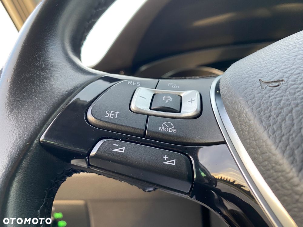 Volkswagen Passat 2.0 TDI BMT Highline DSG - 11