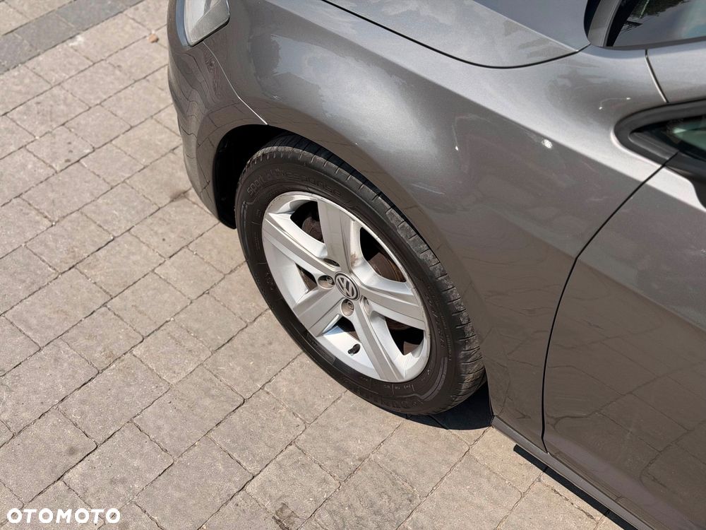 Volkswagen Golf 1.6 TDI Highline - 14