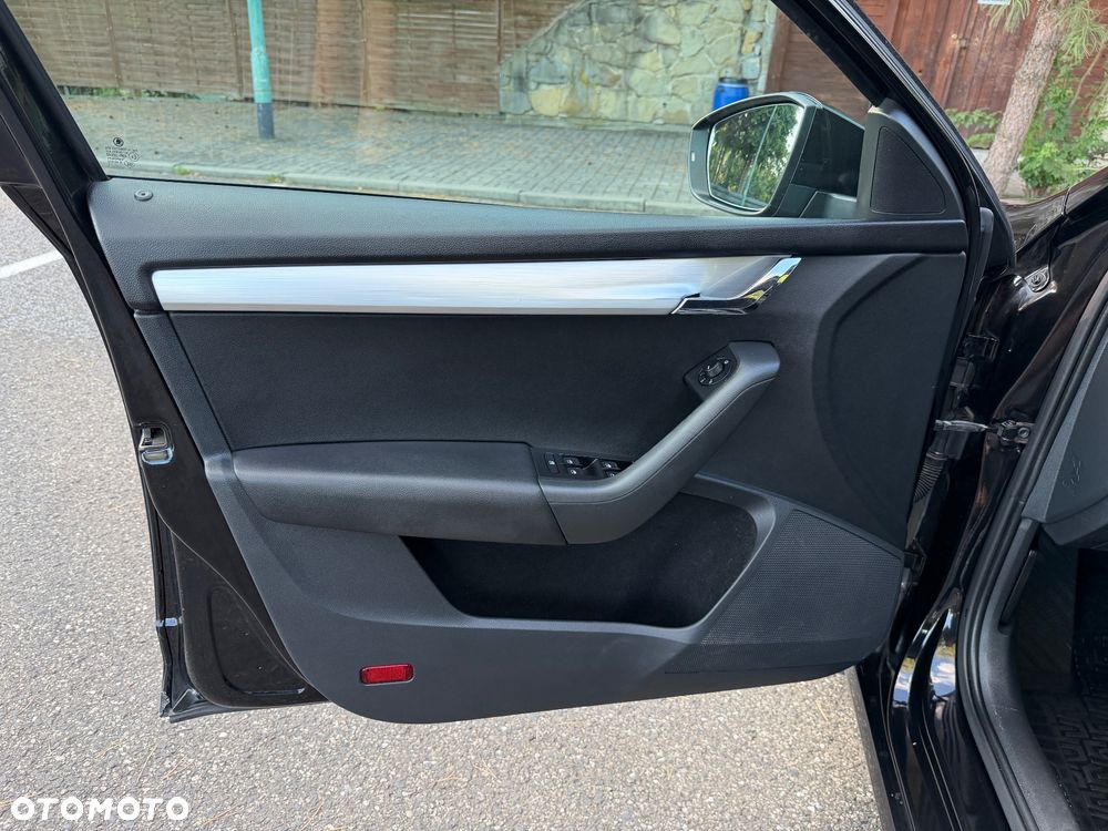 Skoda Octavia 1.6 TDI Elegance DSG - 12