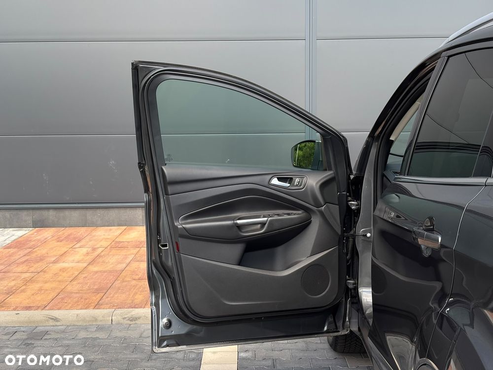 Ford Kuga 2.0 TDCi AWD Titanium - 32