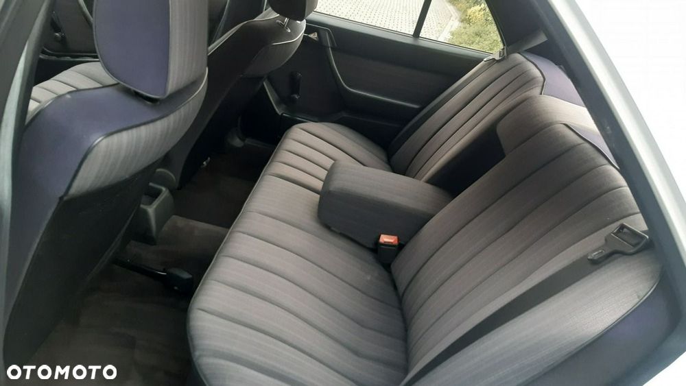 Mercedes-Benz W124 (1984-1993) - 8