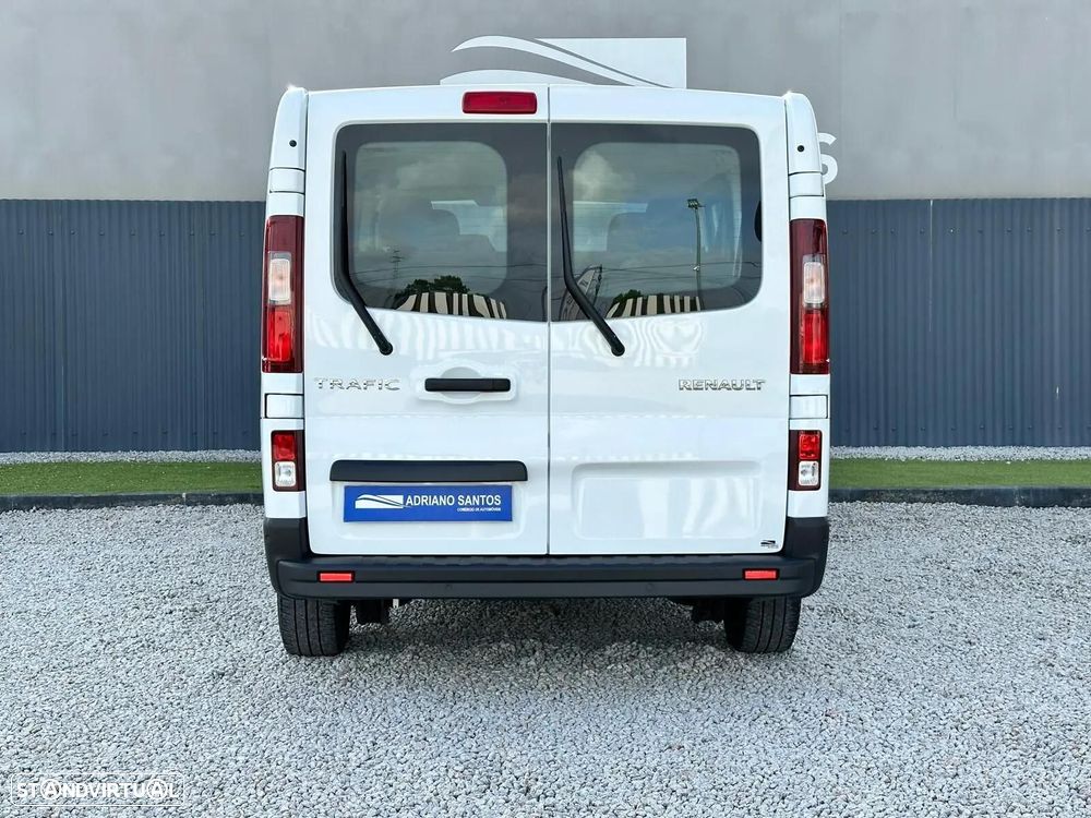 Renault Trafic 2.0 Blue dCi L2 Grand SpaceClass — fotografia 6