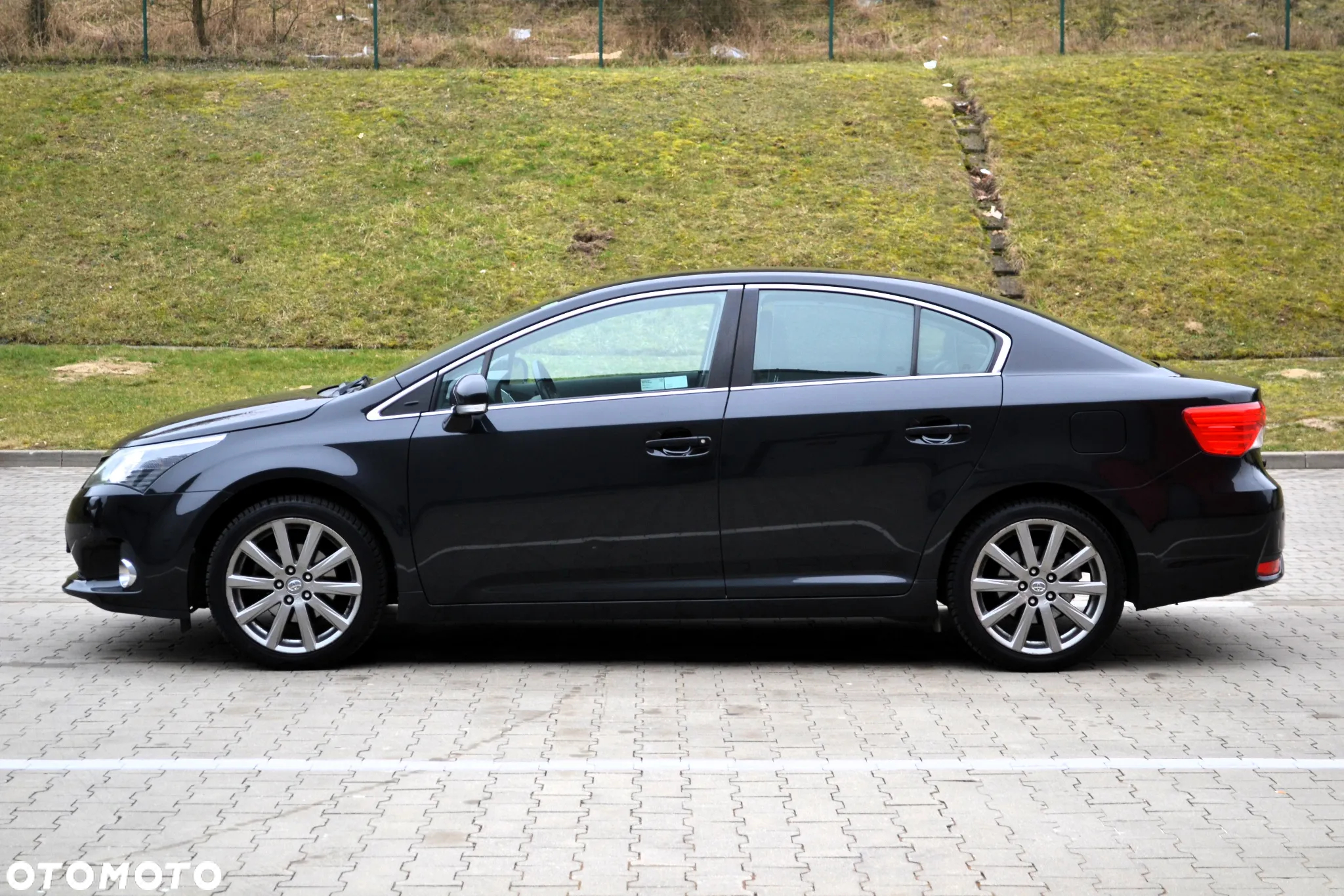Toyota Avensis 2.0 Prestige NAVI MS - 27