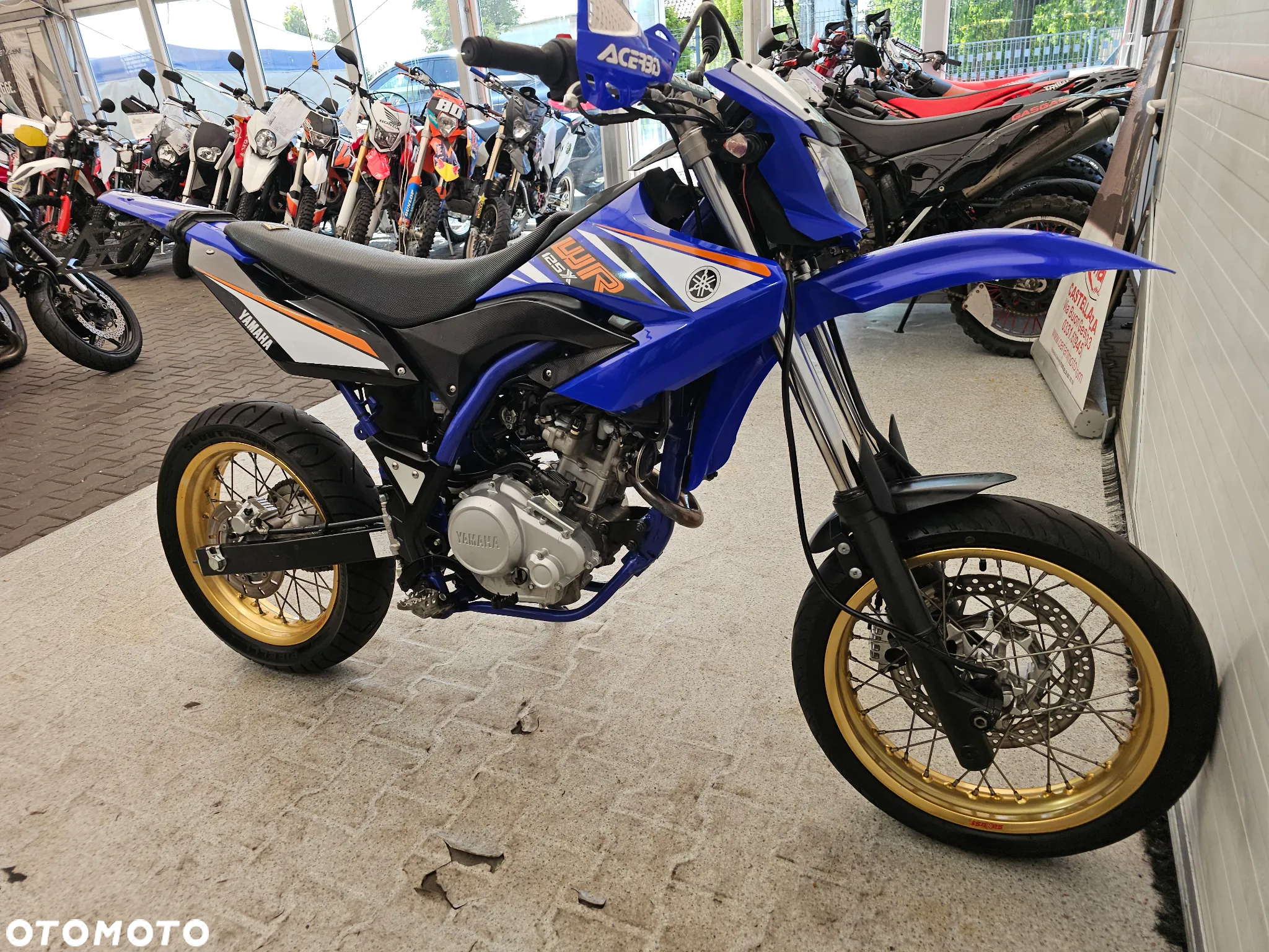 Yamaha WR - 28