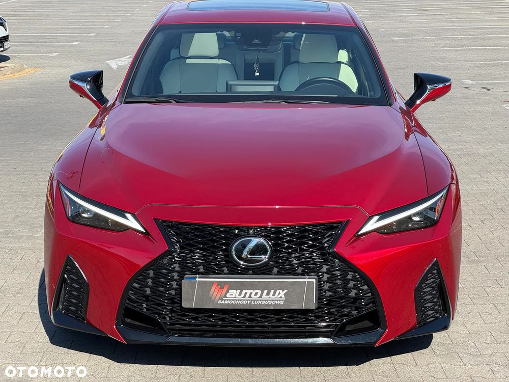 Lexus IS - 9