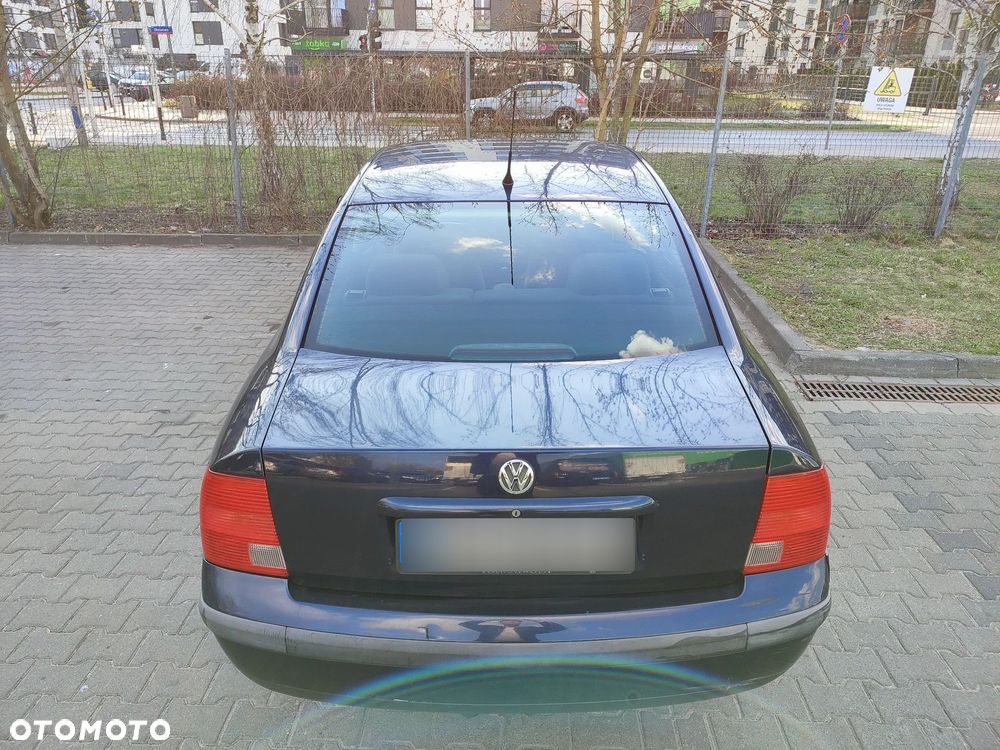 Volkswagen Passat 1.6 GL - 20