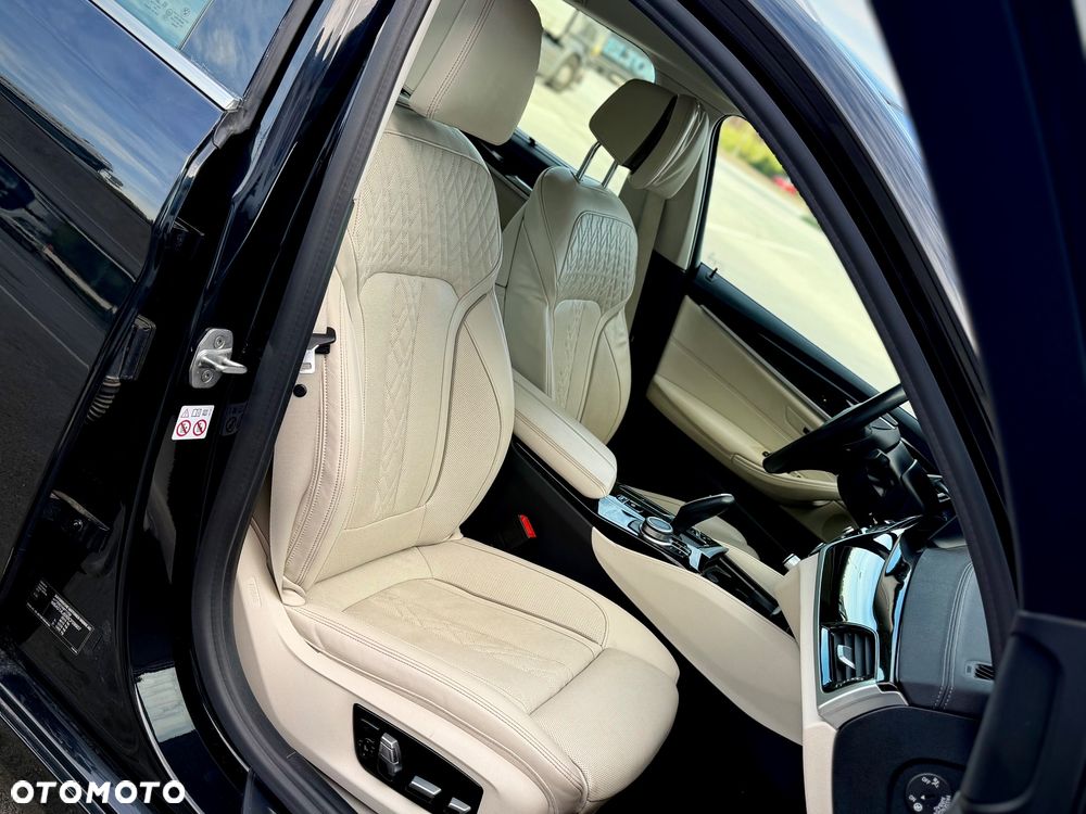 BMW Seria 5 540d xDrive mHEV Luxury Line - 24