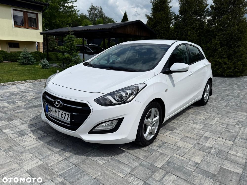Hyundai i30 1.6 D Classic + - 3