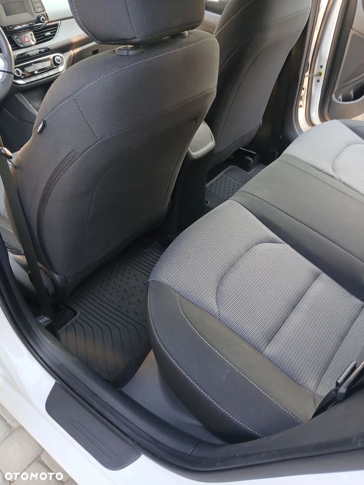 Hyundai i30 1.6 D Comfort - 17