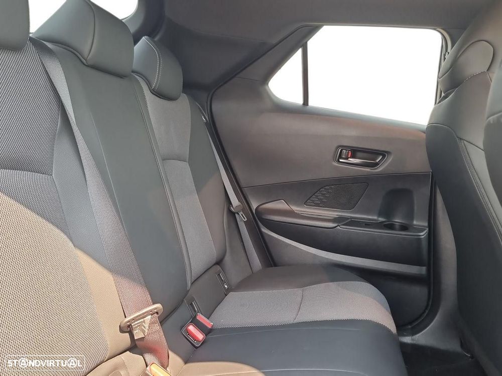Toyota C-HR 2.0 HDF Plug-in Lounge - 8