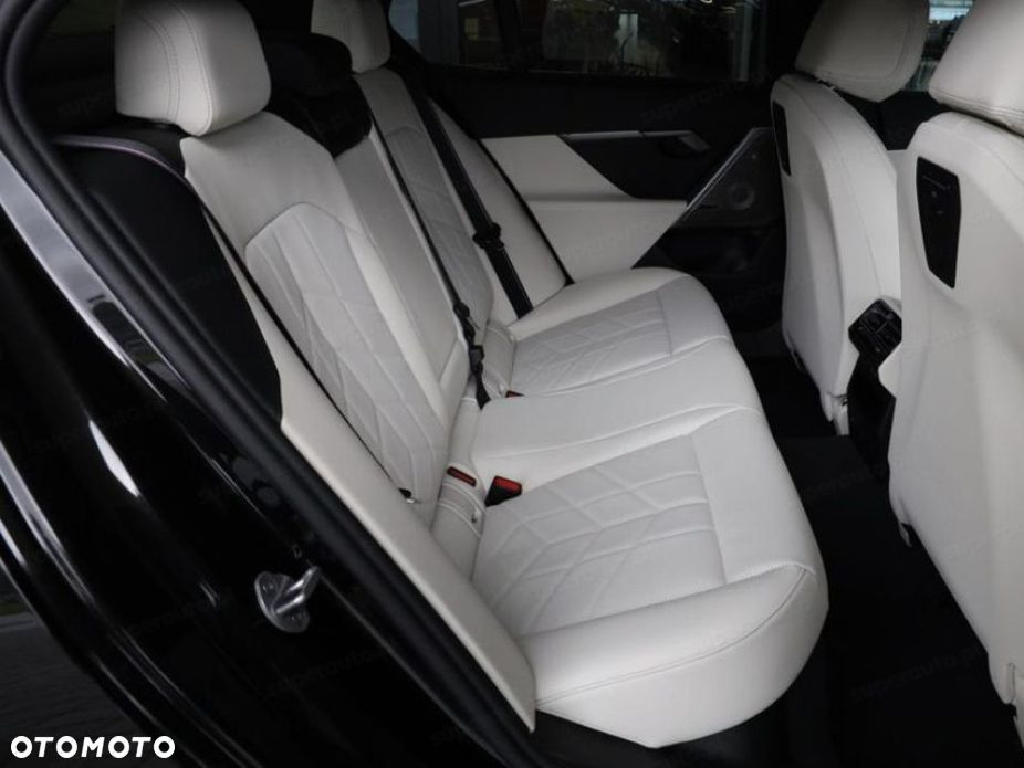 BMW Seria 5 540d xDrive mHEV M Sport - 14