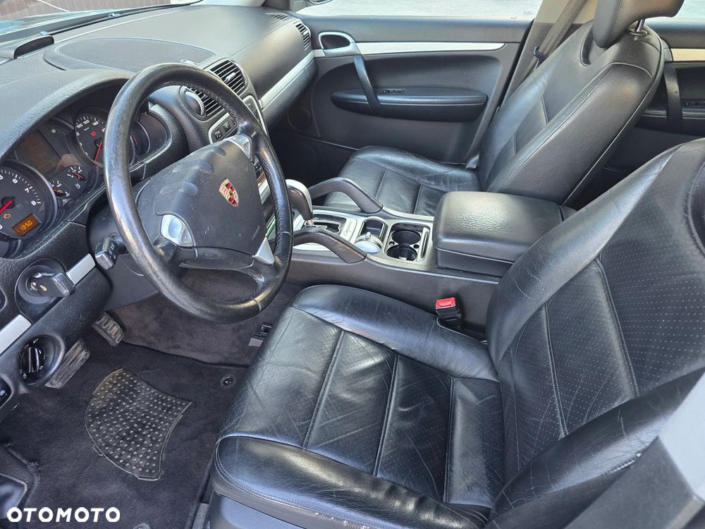 Porsche Cayenne Tiptronic S - 10
