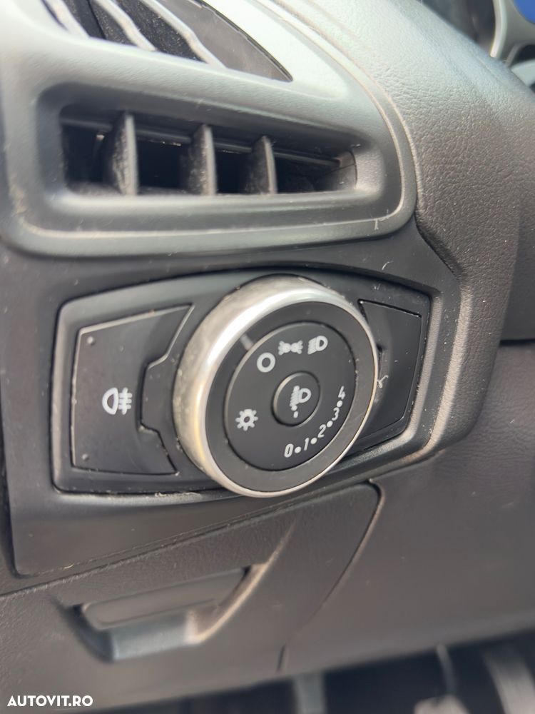 Ford Focus 1.6 TDCI DPF Trend - 8