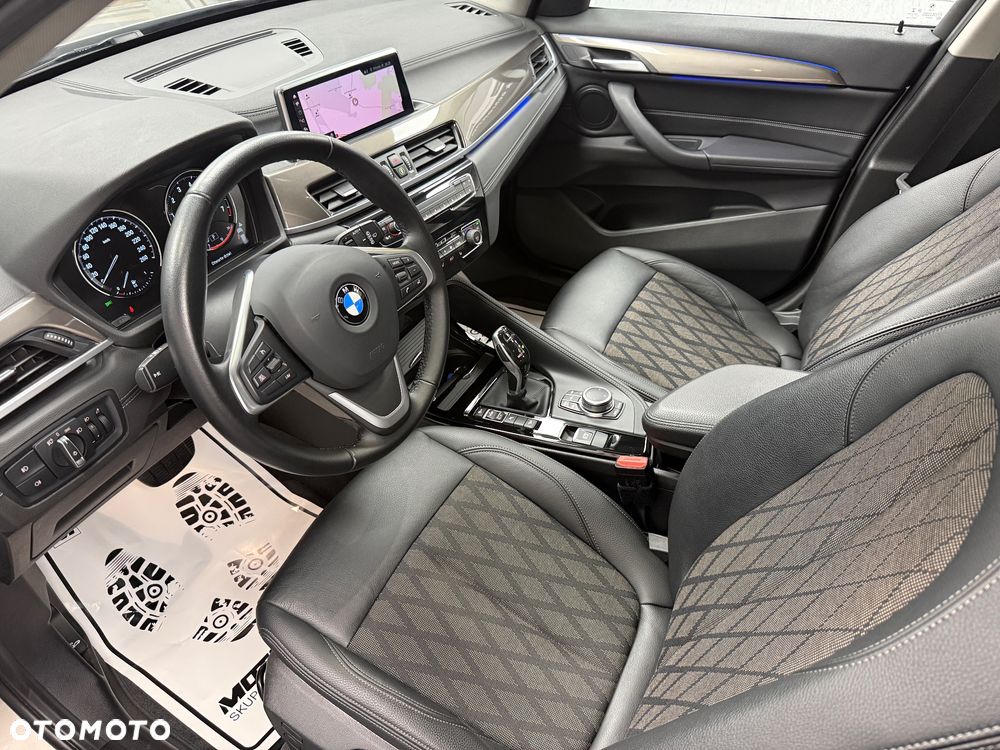 BMW X1 xDrive20i - 8