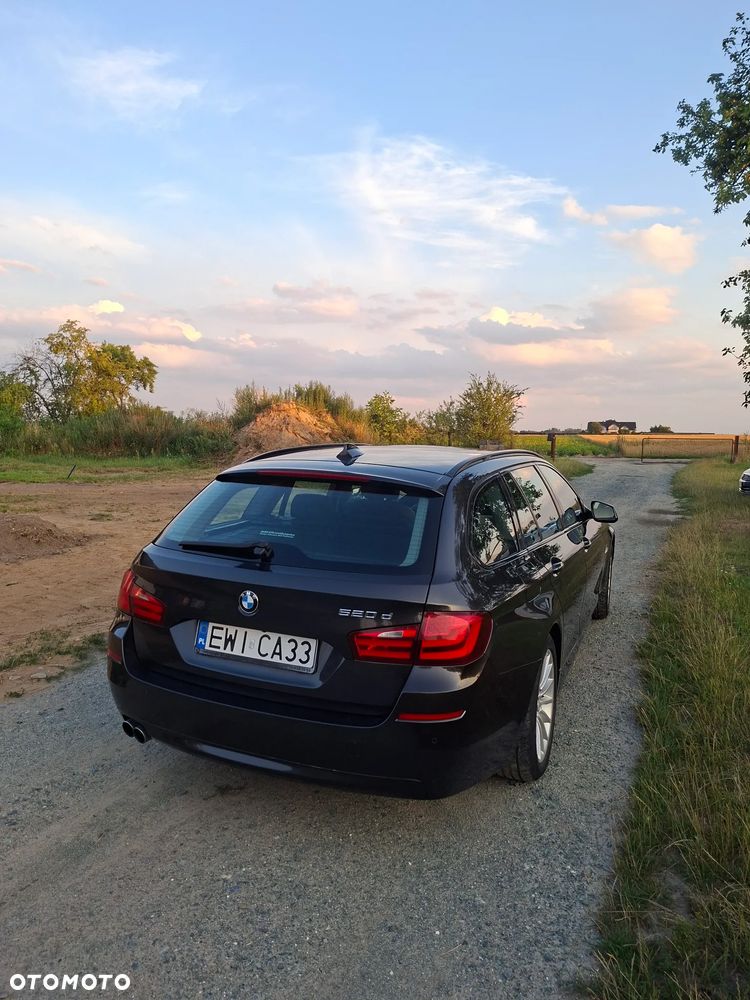 BMW Seria 5 520d - 5