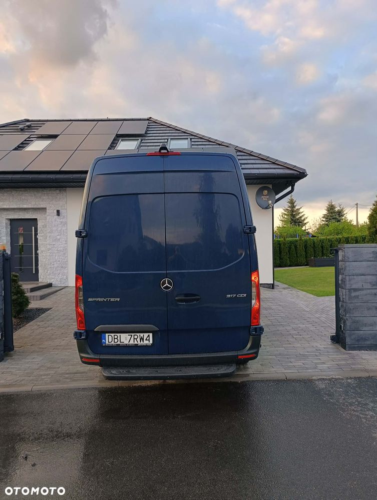 Mercedes-Benz Sprinter - 5