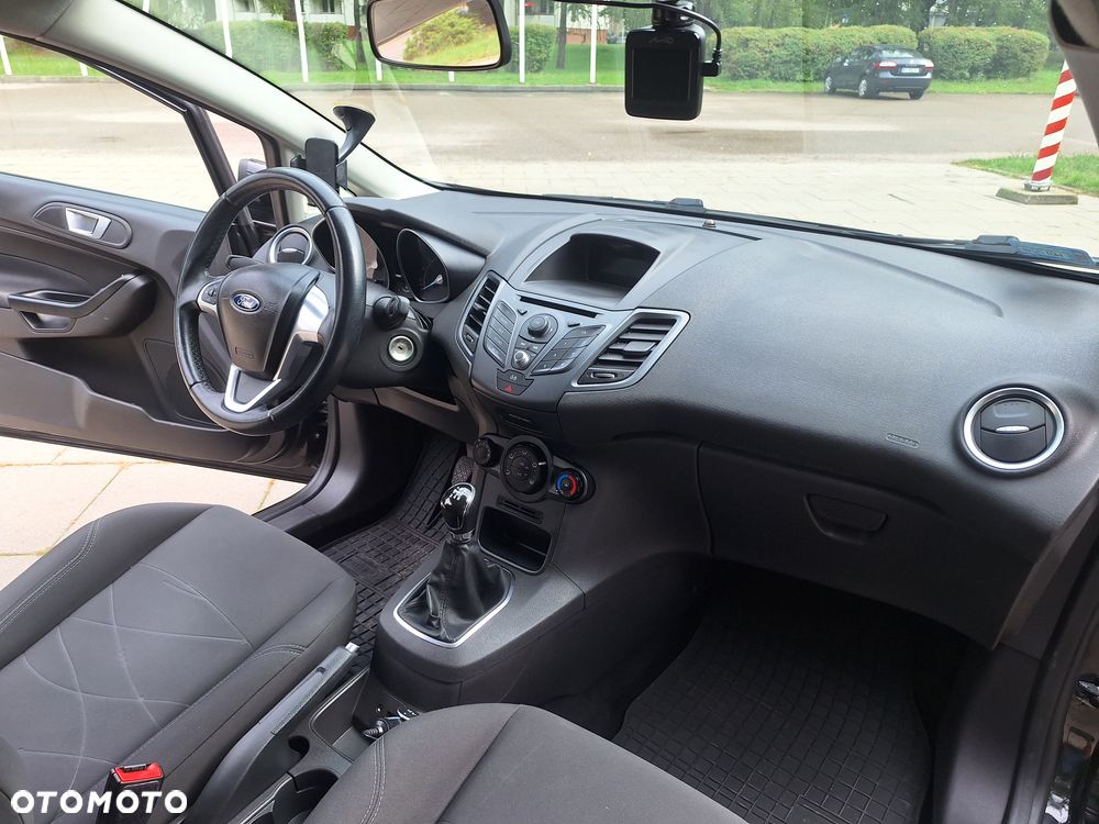 Ford Fiesta - 10