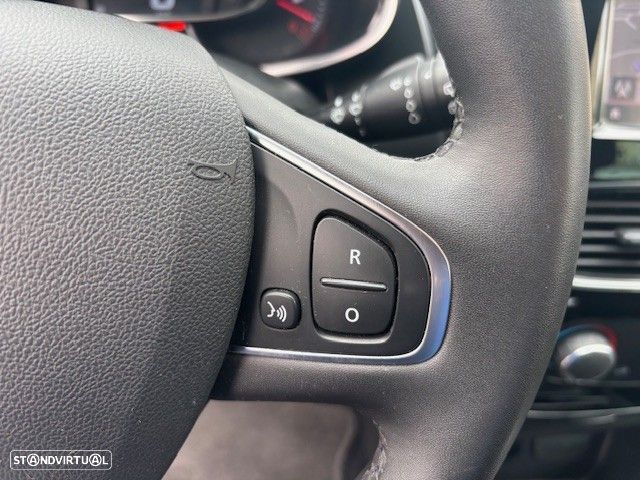 Renault Clio 0.9 TCe Limited - 22