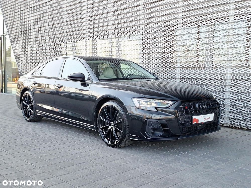 Audi S8 - 38