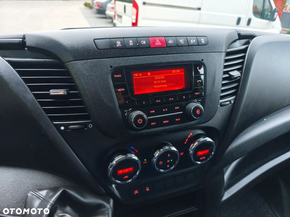 Iveco 35C16 Daily - 25