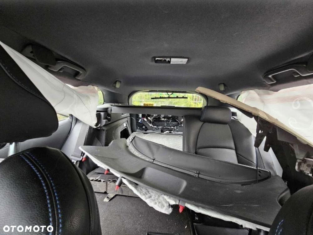 Toyota Corolla 2.0 Hybrid Executive - 7