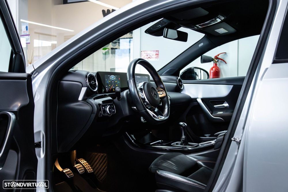 Mercedes-Benz A 160 AMG Line - 11