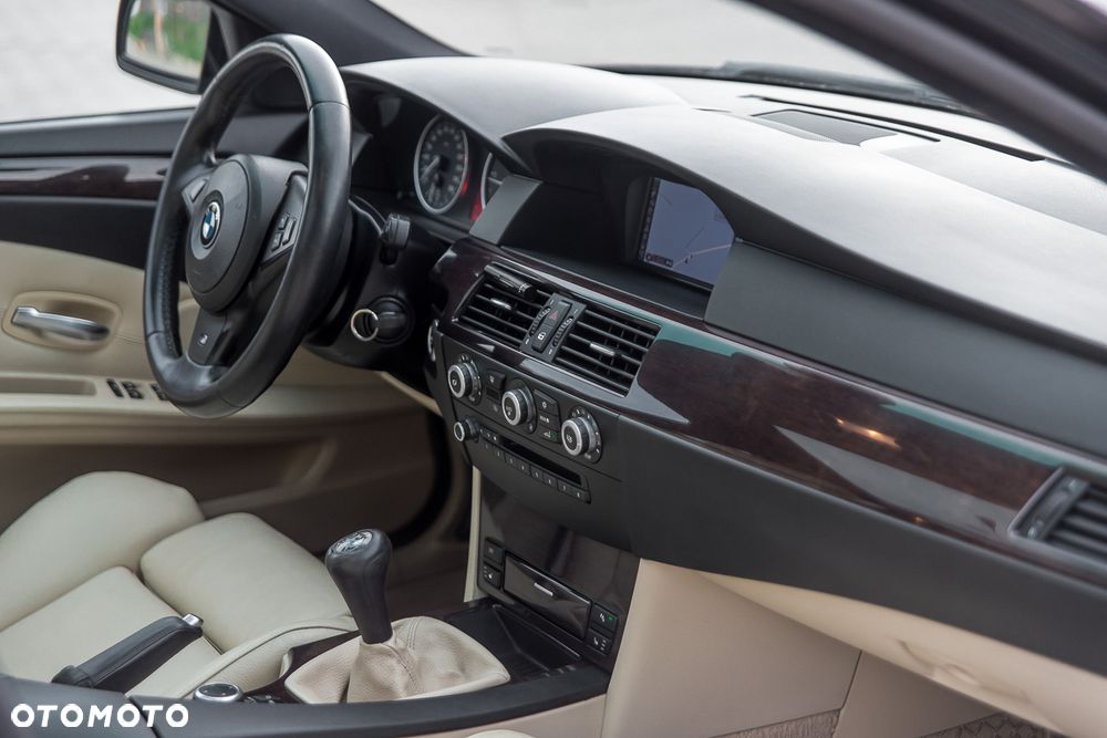 BMW Seria 5 - 16