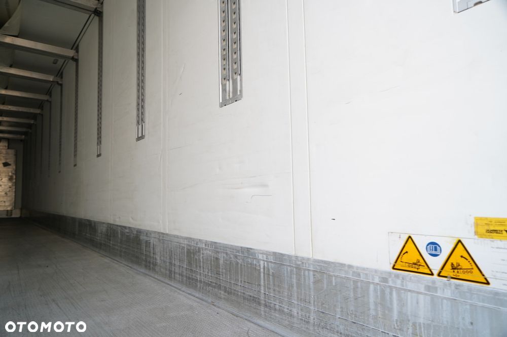 Schmitz Cargobull CHŁODNIA / CARRIER VECTOR 1550 / 2x  OŚ PODNOSZONA / DOPPELSTOCK / KOSZE NA PALETY - 17