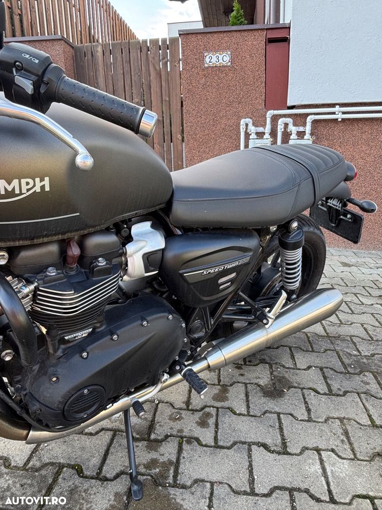 Triumph Speed Twin - 9