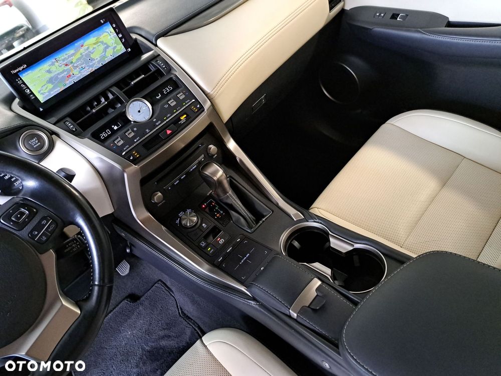 Lexus NX 300 Comfort AWD - 27