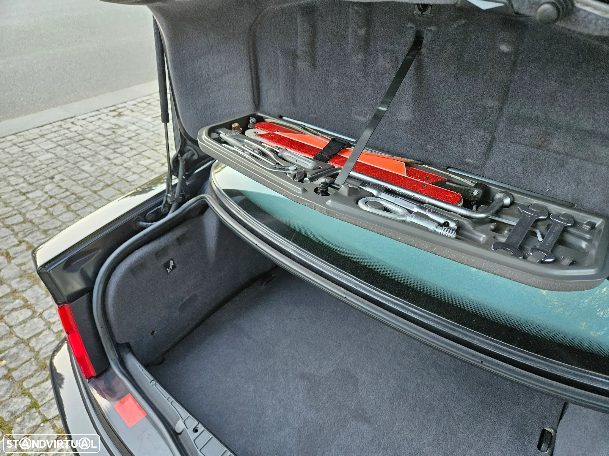 BMW 850 Ci - 6