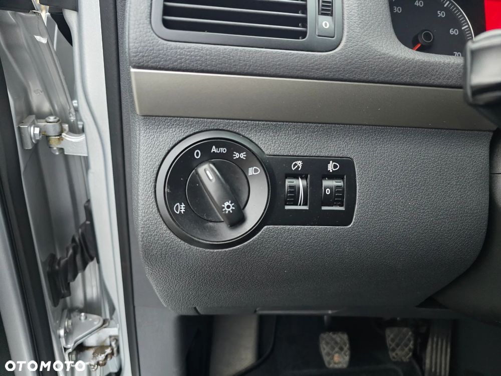 Volkswagen Touran 1.6 United - 17