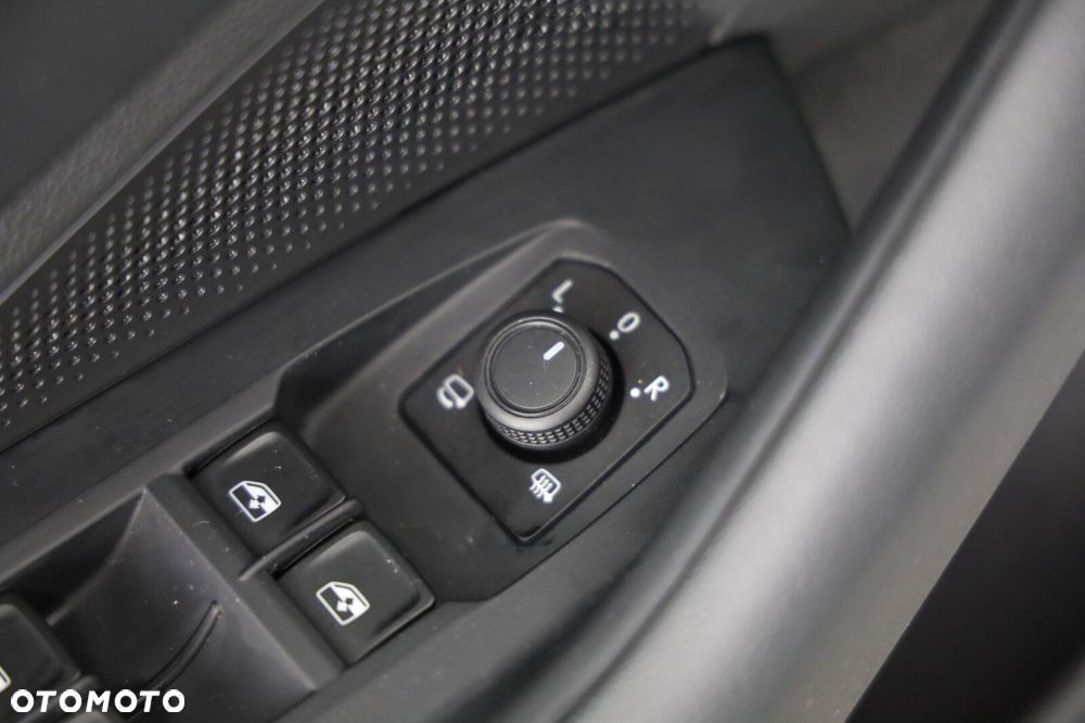 Volkswagen Passat - 11