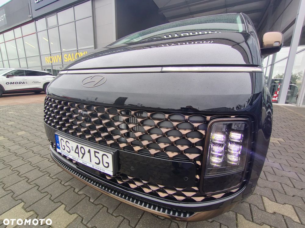 Hyundai Staria 1.6 T-GDI HEV Luxury - 28