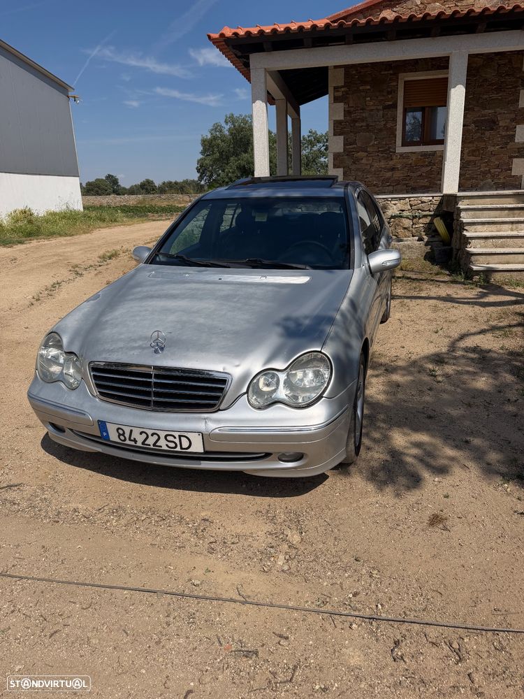 Mercedes-Benz C 220 - 10