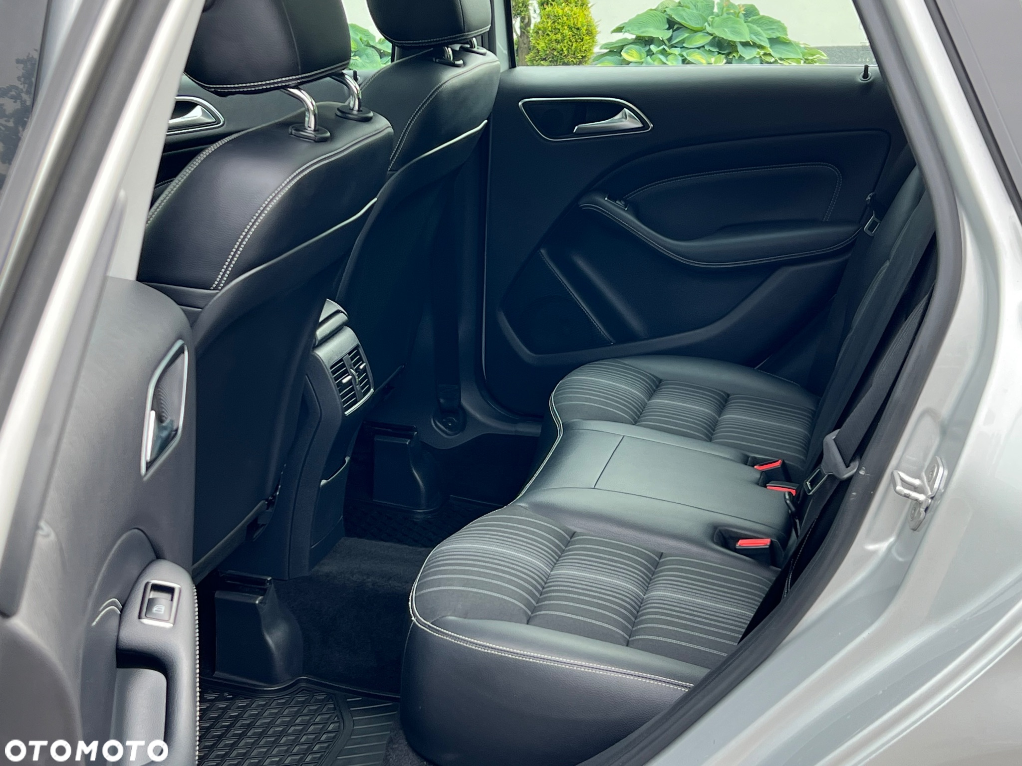 Mercedes-Benz Klasa B 180 CDI (BlueEFFICIENCY) - 27