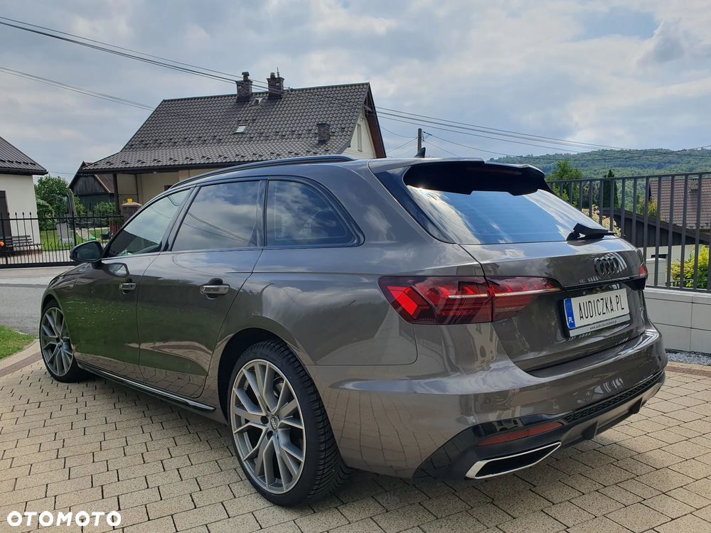 Audi A4 Avant 40 TDI quattro S tronic S line - 32
