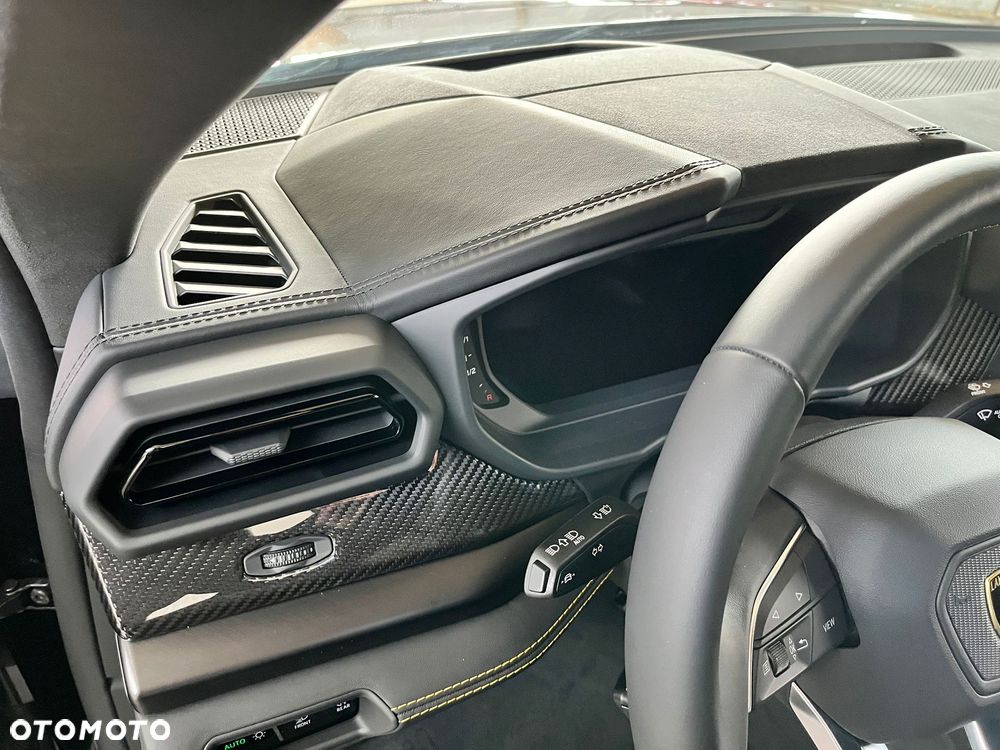 Lamborghini Urus - 13