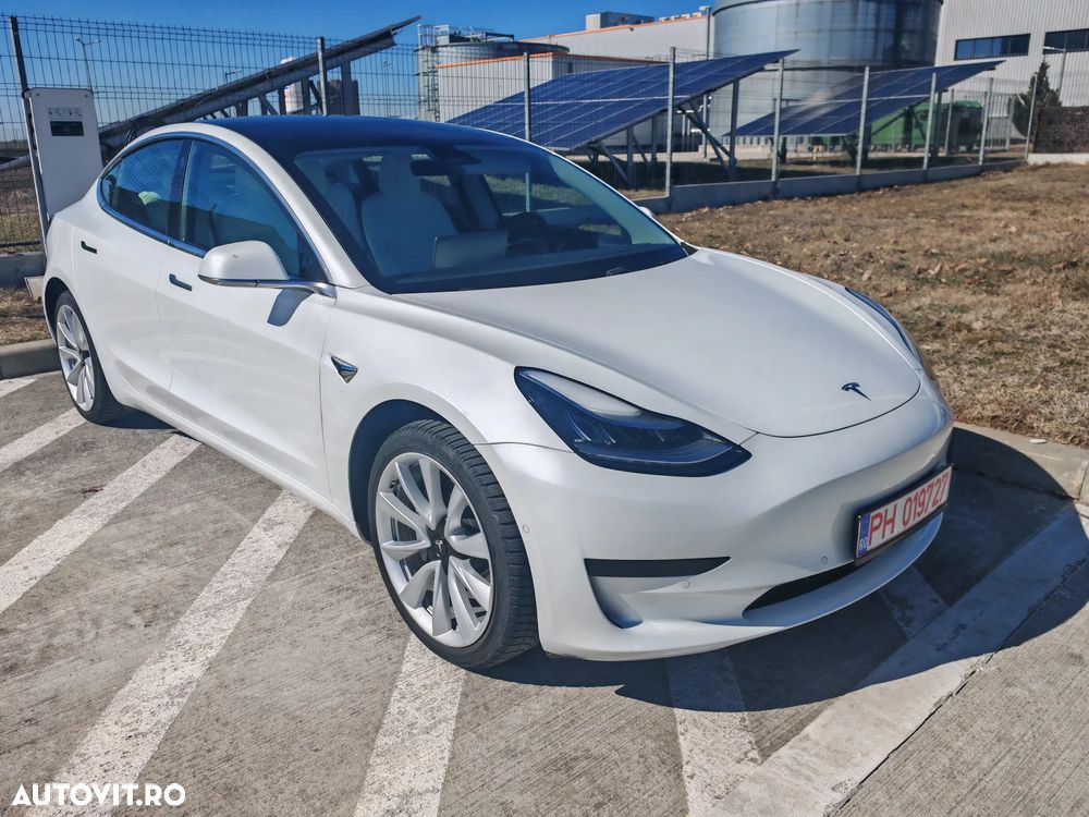 Tesla Model 3 - 2