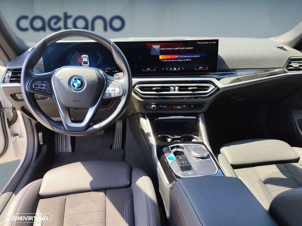 BMW i4 eDrive35 - 12