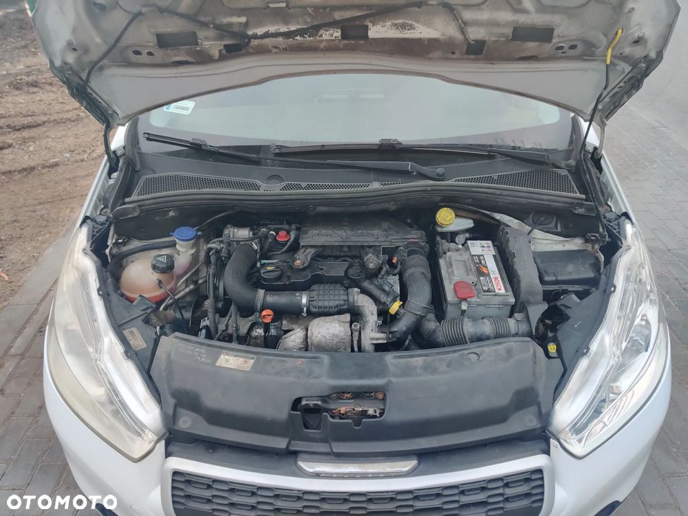 Peugeot 208 1.4 HDi Active - 6