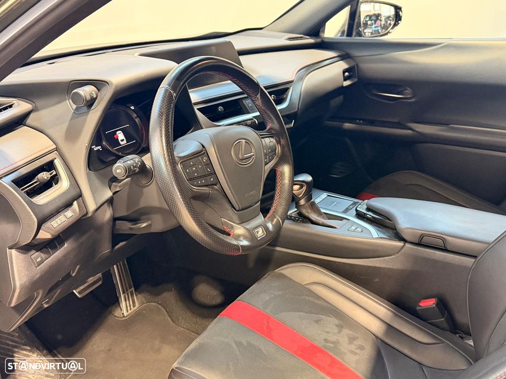 Lexus UX 250h F Sport - 9