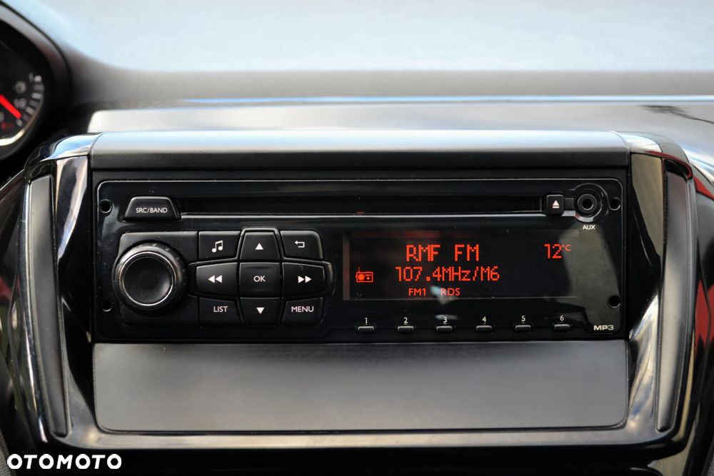 Peugeot 208 1.2 VTi Style - 18