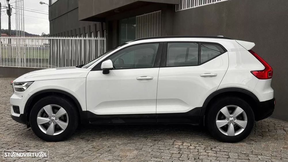 Volvo XC 40 1.5 T3 Tech Edition - 3