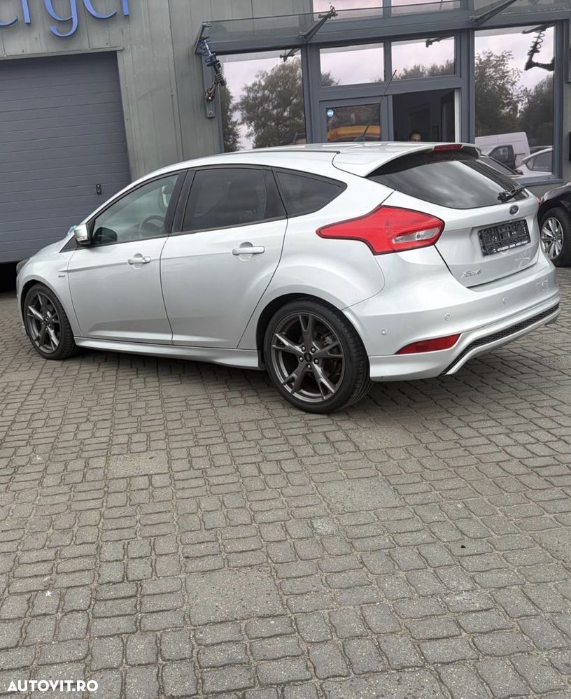 Ford Focus 1.5 TDCi DPF Start-Stopp-System Aut. ST-Line - 8