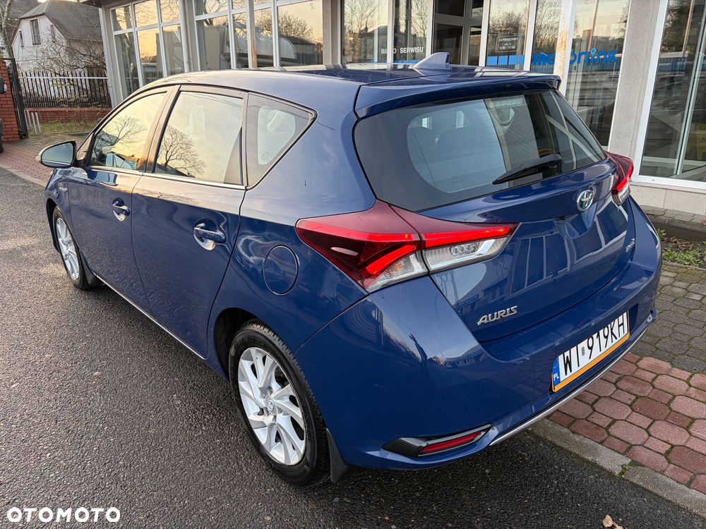 Toyota Auris Hybrid 135 Comfort - 4