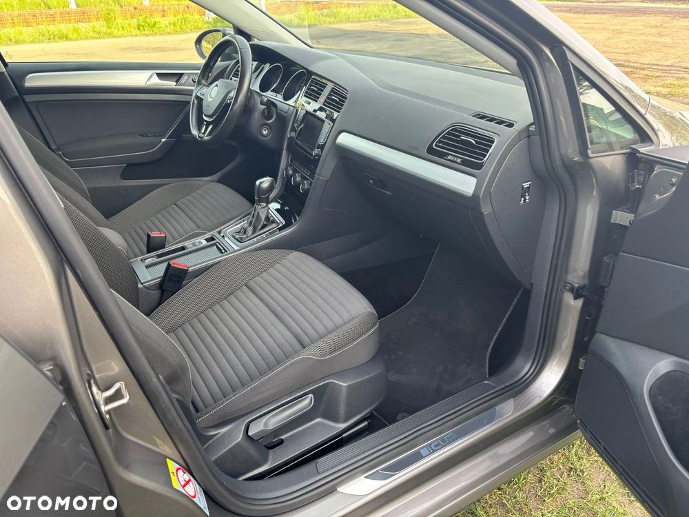 Volkswagen Golf 2.0 BlueTDI DSG Cup - 15