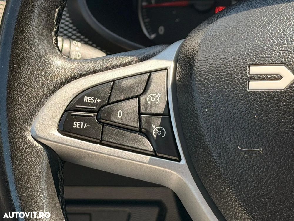 Dacia Logan TCe 90 MT6 Prestige - 33