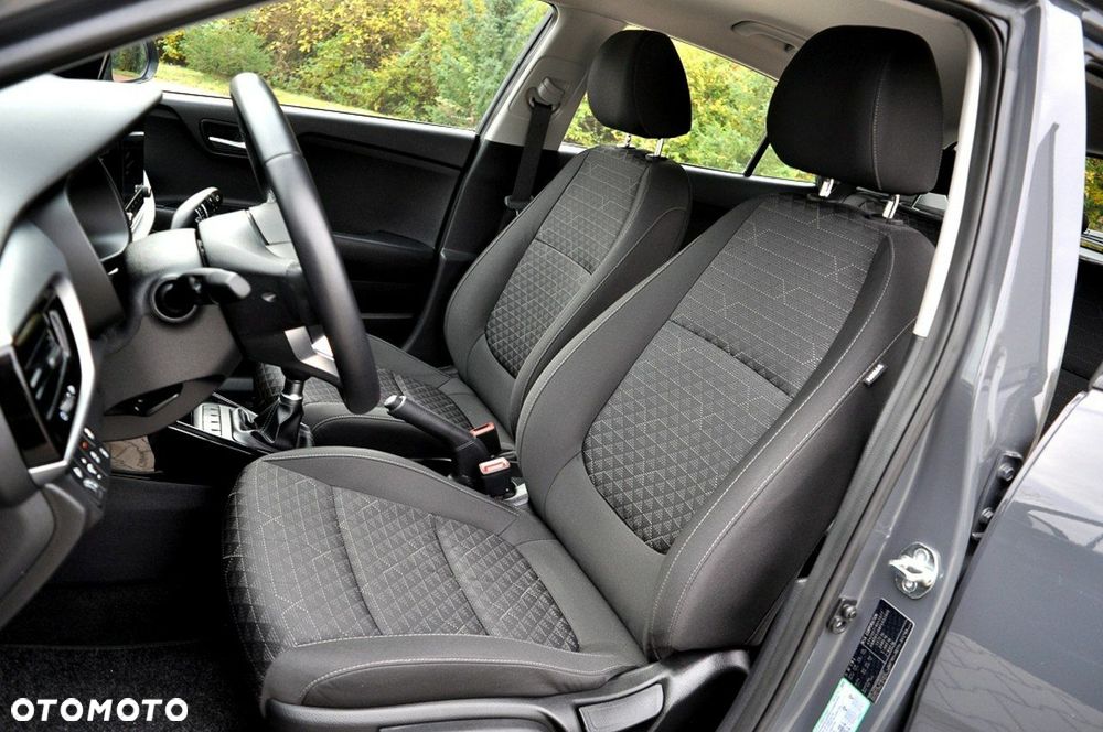 Kia Rio - 7