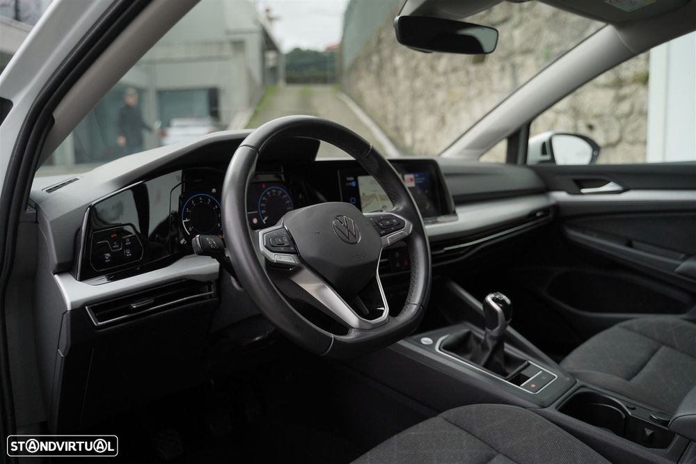 VW Golf 1.0 TSI Sportline - 28